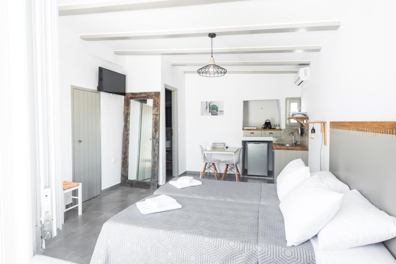 White And Grey Apartamento Mykonos Town Exterior foto