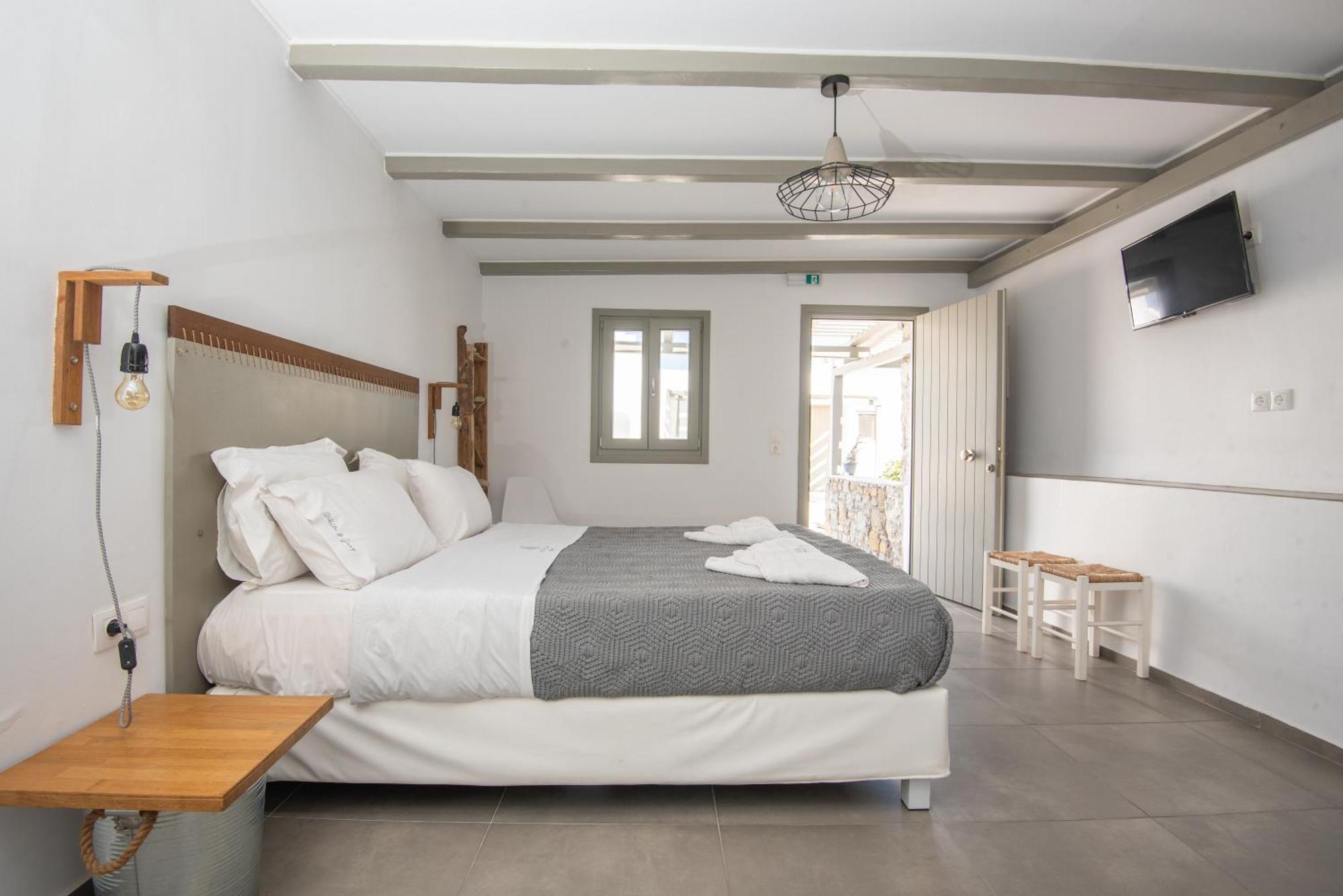 White And Grey Apartamento Mykonos Town Exterior foto